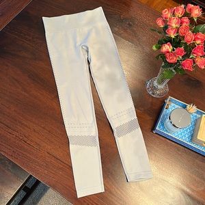VARLEY light gray leggings